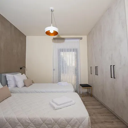 Aerinos Private * Lefkada City