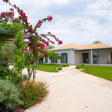 Aerinos Private * Lefkada City