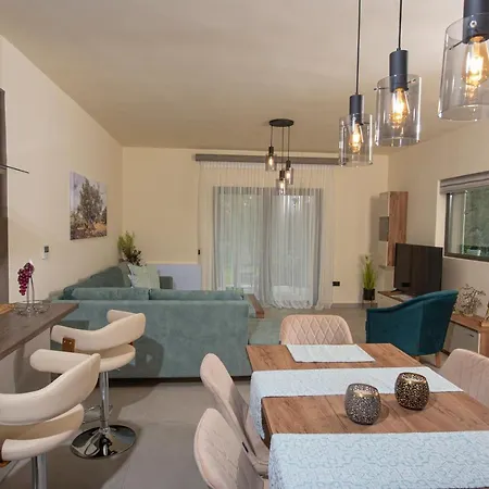 Aerinos Private Villa *